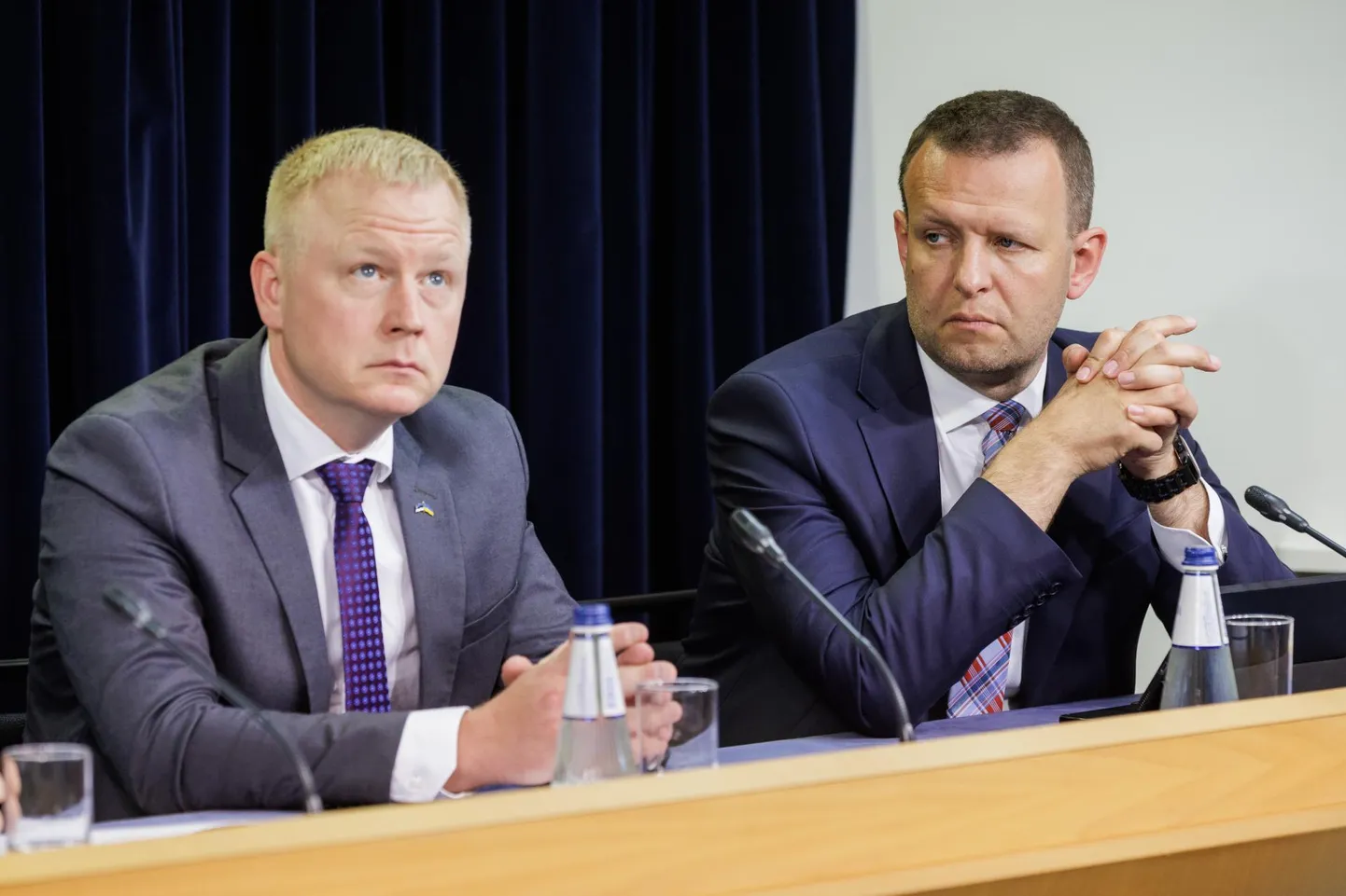 Rahandusminister Mart Võrklaeva (vasakul) ja siseminister Lauri Läänemetsa omavahelised torked viivad tagasi eelmise valituse aega.