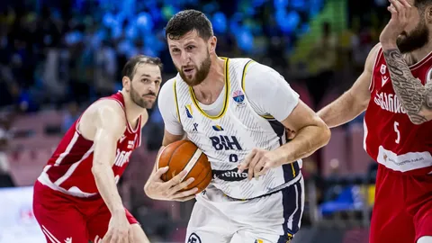 Bosnija un Hercegovina dosies uz Rīgu; Francijai graujoša uzvara