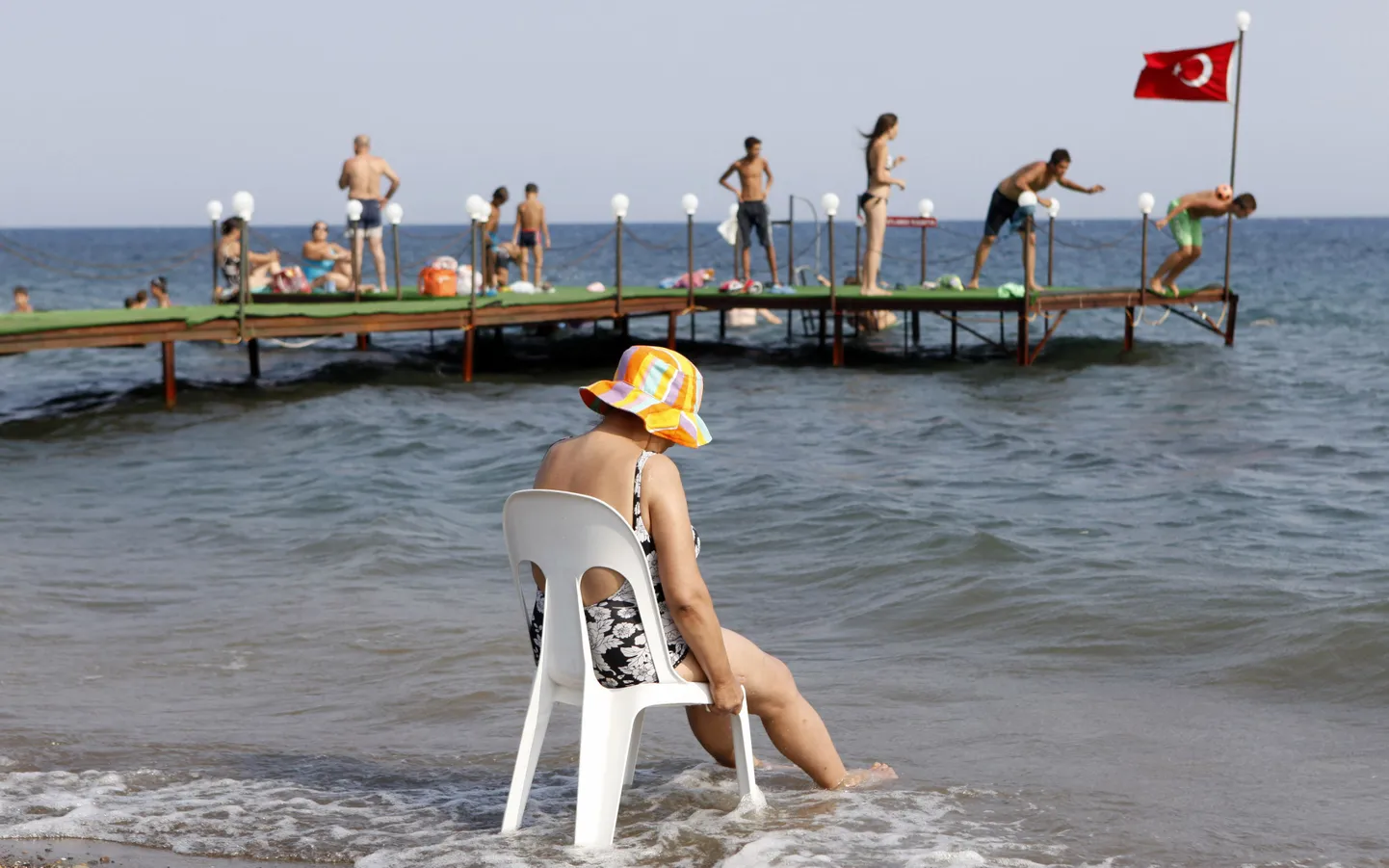 Puhkajad Türgis veemõnusid ja päikest nautimas.