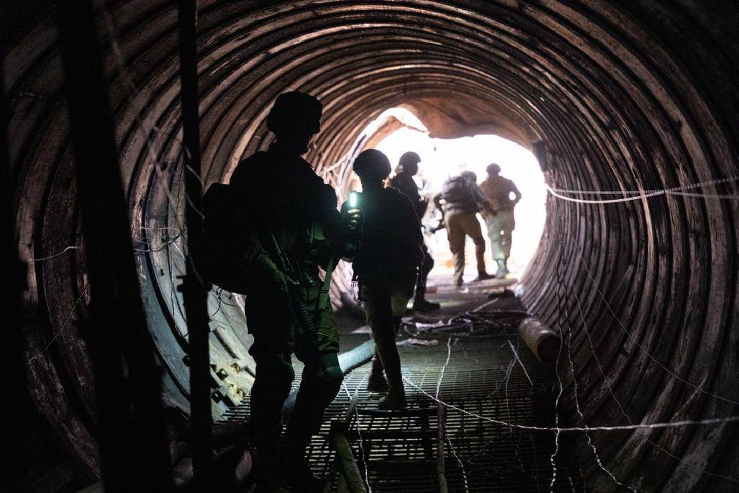 Iisrael sõdurid Hamasi tunnelites.