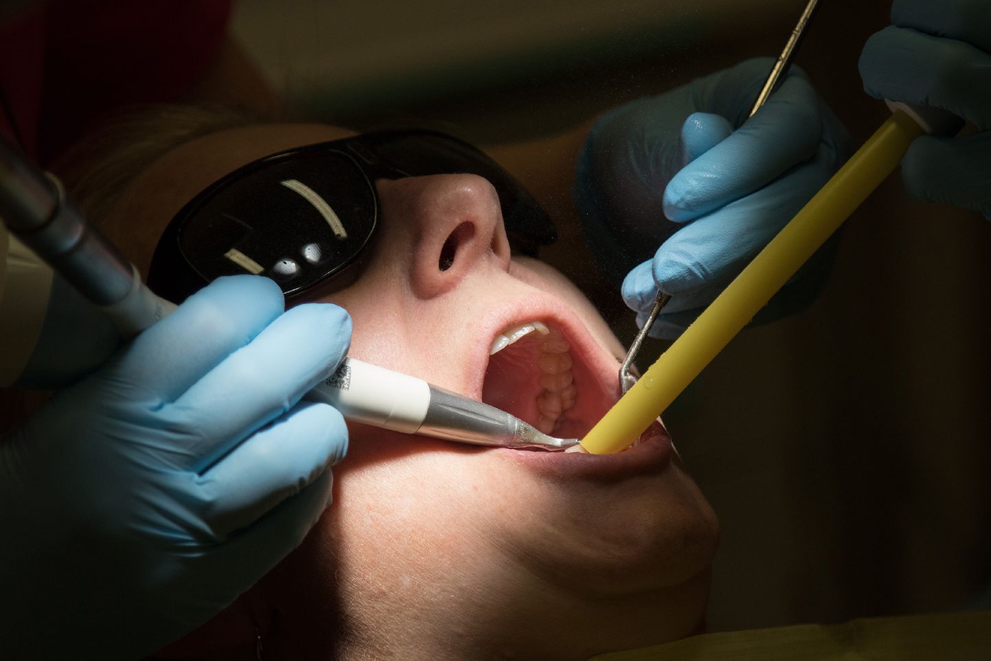 VILJANDI, EESTI, 20DEC17
Mustlas tegutsev hambaarst Meeli Tafenau pooldab riikliku hambaravihüvitise süsteemi. MARKO SAARM/SAKALA