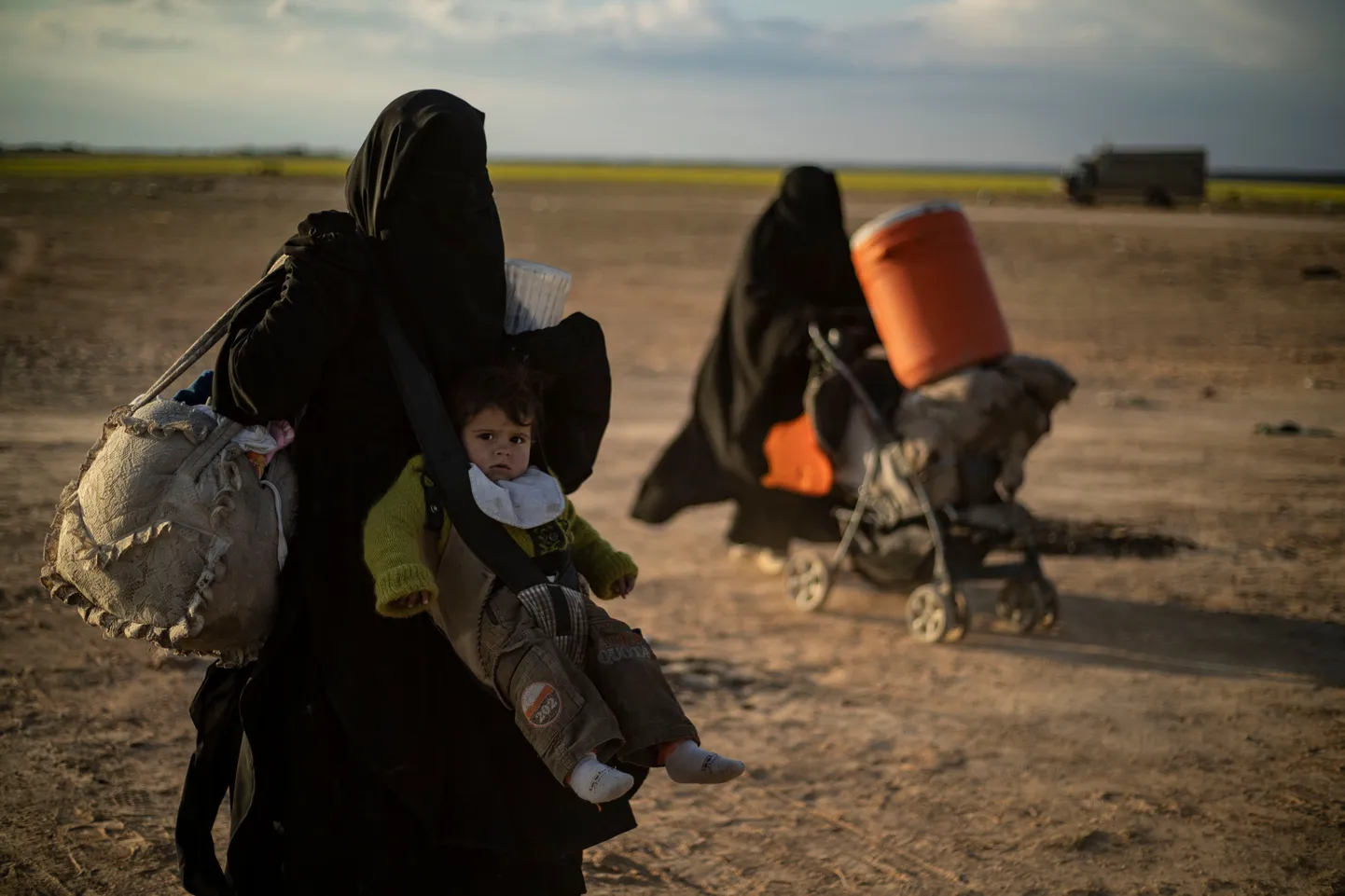 Suurbritannia võttis kodakondsuse veel kahelt Islamiriigi võitlejaga abiellunud naiselt.