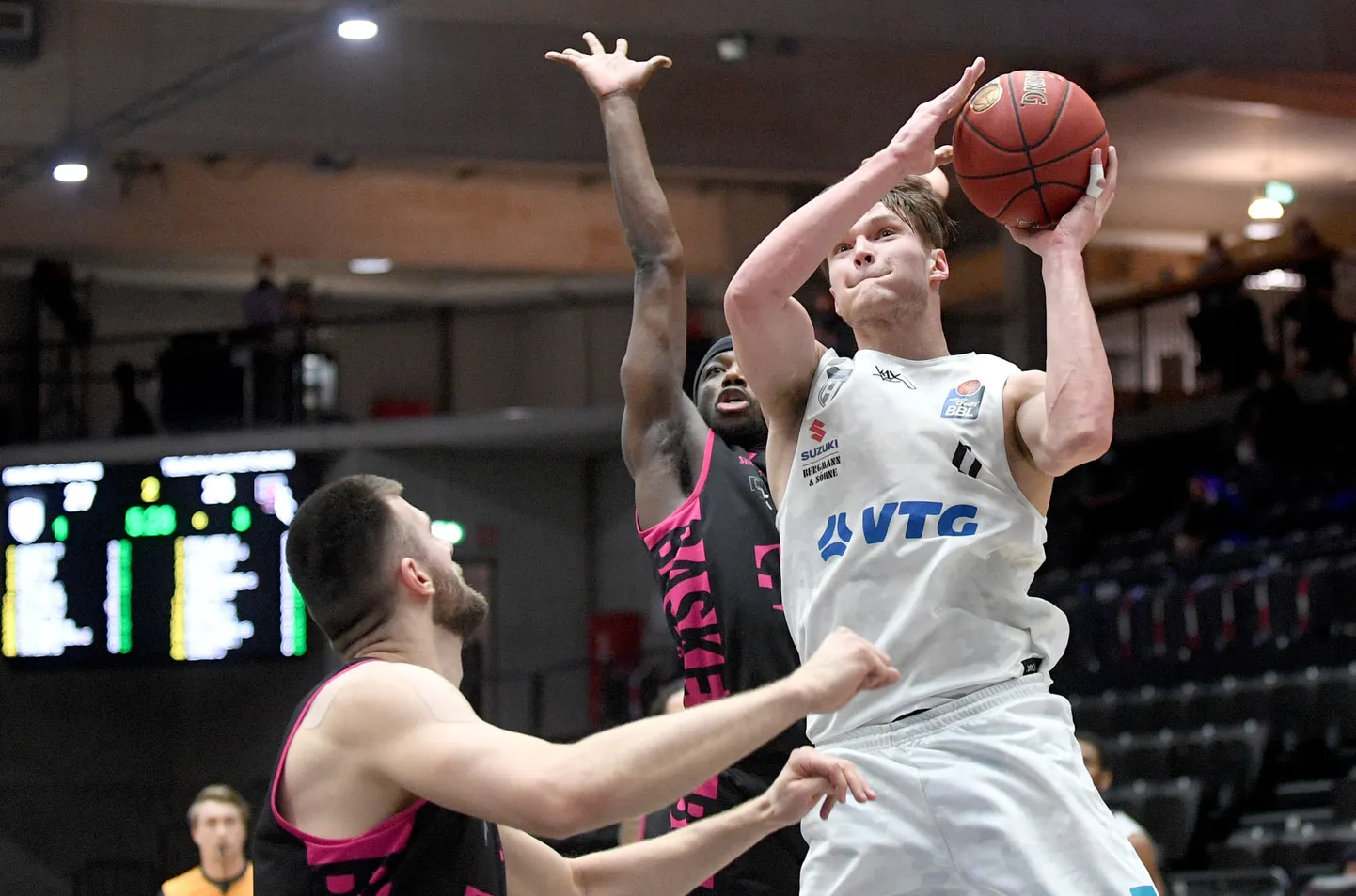 Maik-Kalev Kotsar palliga.