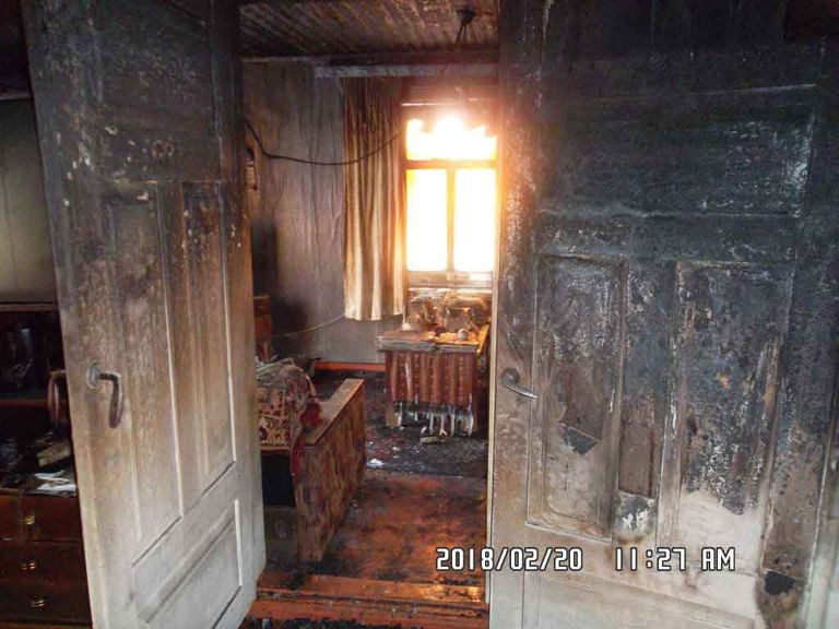 Setomaal Igrise külas asuv maja pärast põlengut.