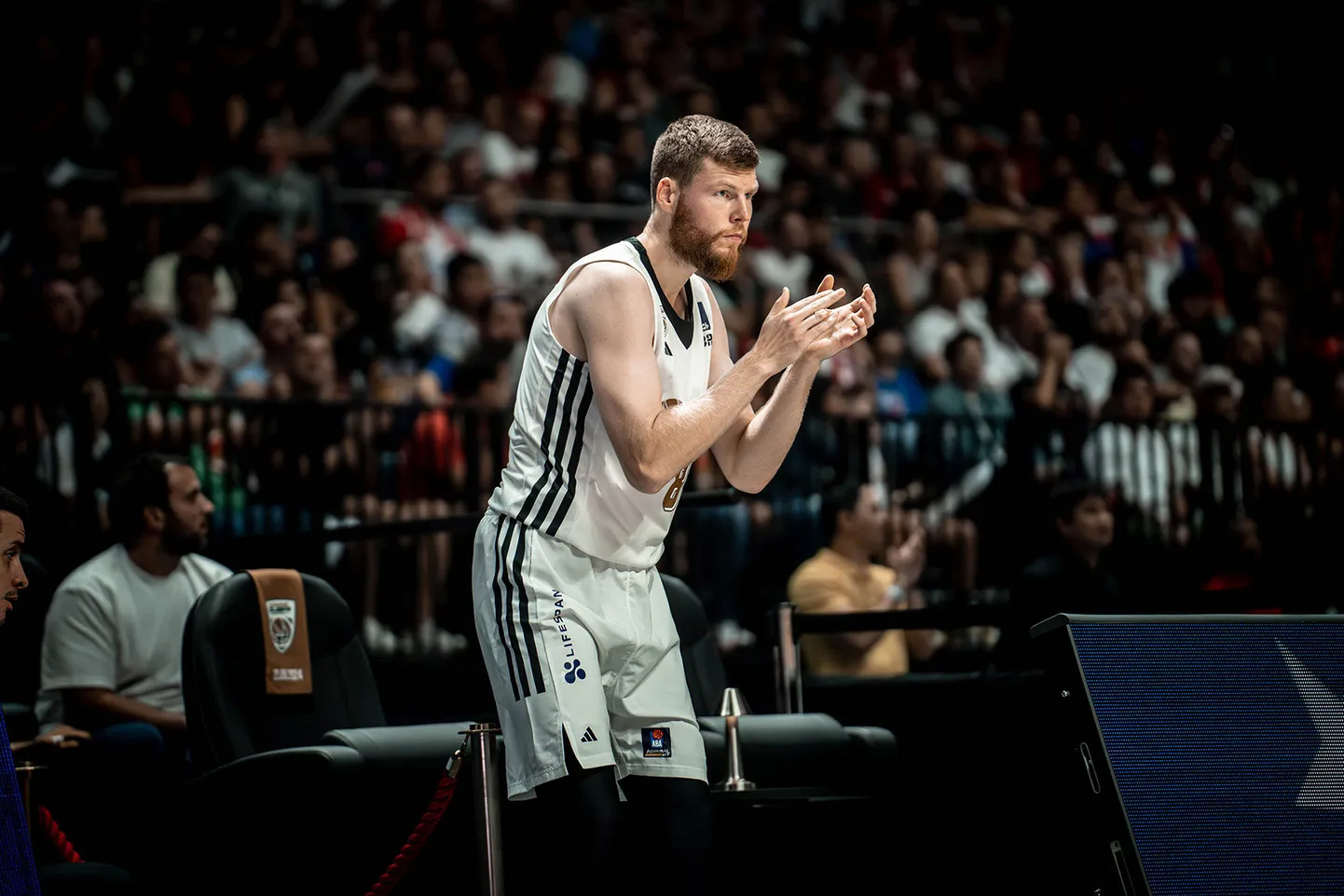 Latvijas basketbolists Dāvis Bertāns ("Dubai" komandas sastāvā)
