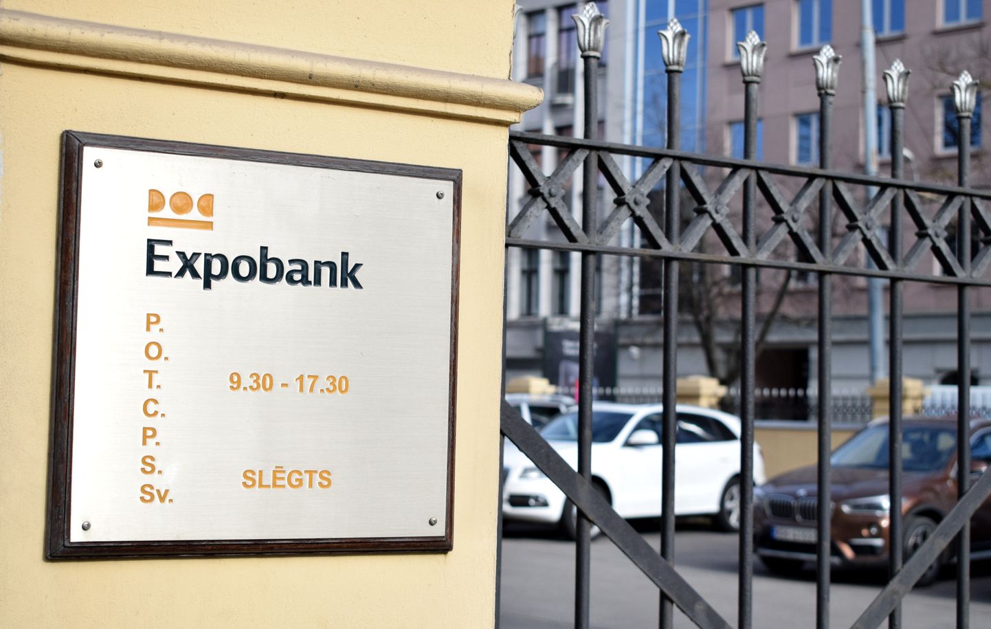 "Expobank" izkārtne