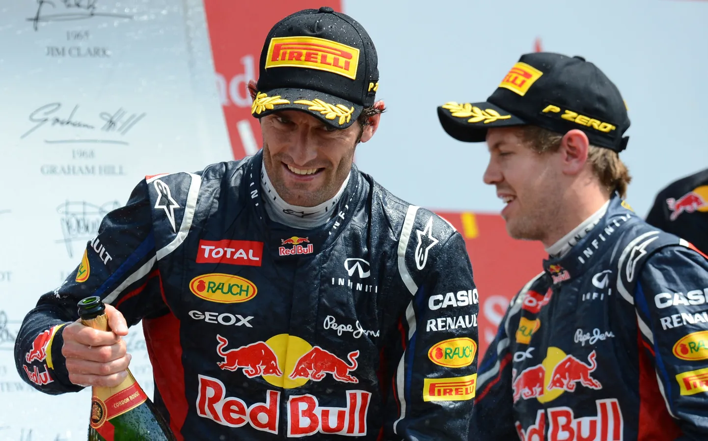 Mark Webber (vasakul) koos meskonnakaaslase Sebastian Vetteliga.