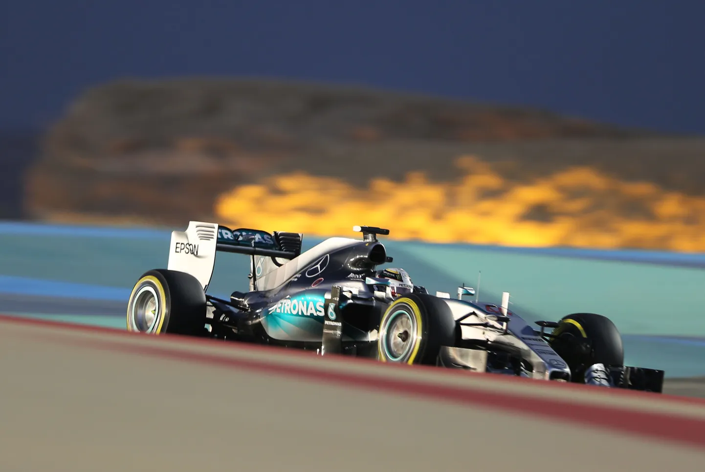 Vormel-1 sarja valitsev maailmameister Lewis Hamilton Mercedese roolis.