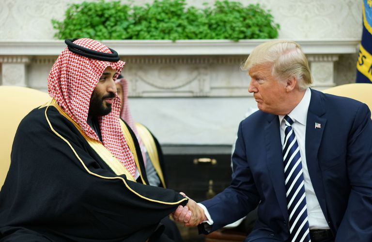 Mohammed bin Salman (vasakul) ja USA president Donald Trump.