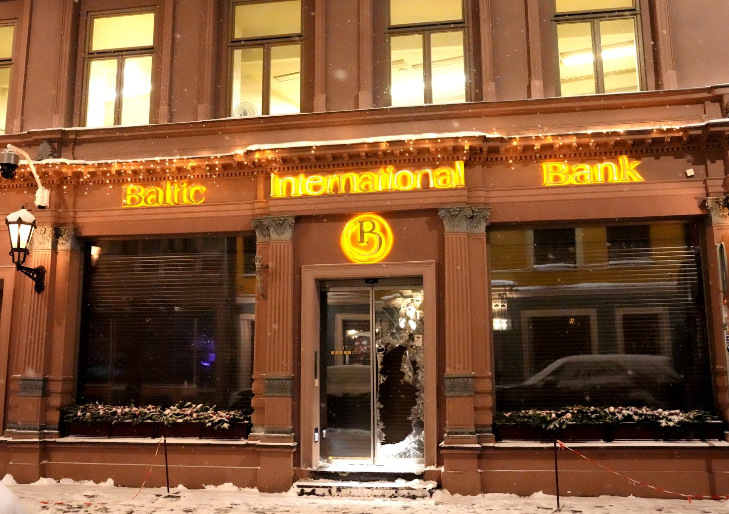 Здание Baltic International Bank после решение FKTK остановить деятельность банка
