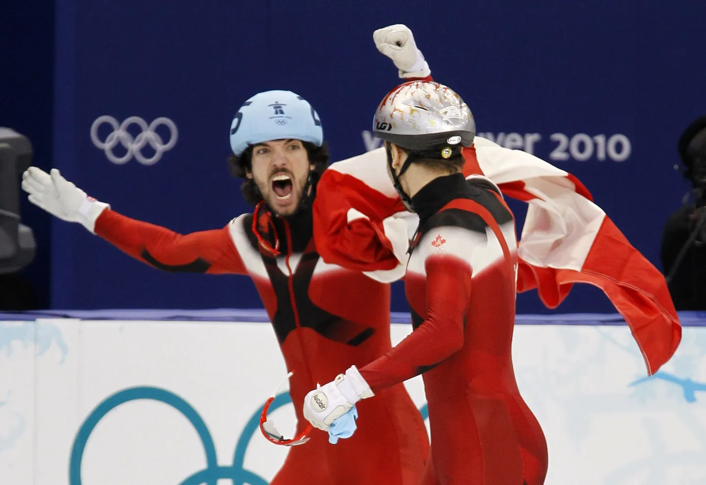 Francois-Louis Tremblay (paremal) ja Charles Hamelin.