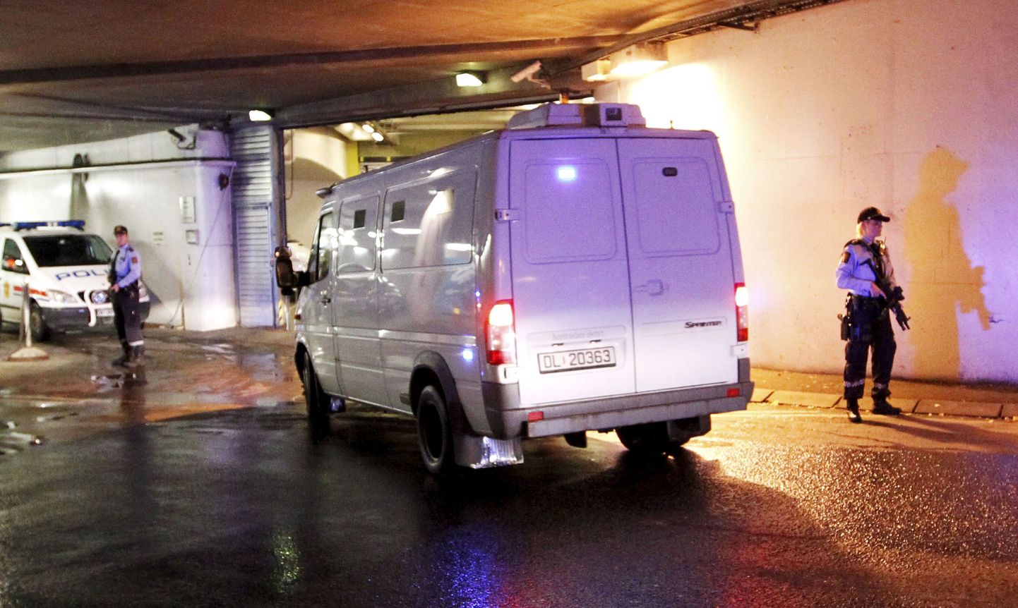 Anders Behring Breivikit vanglast Oslo kohtuhoonesse toimetanud sõiduk.