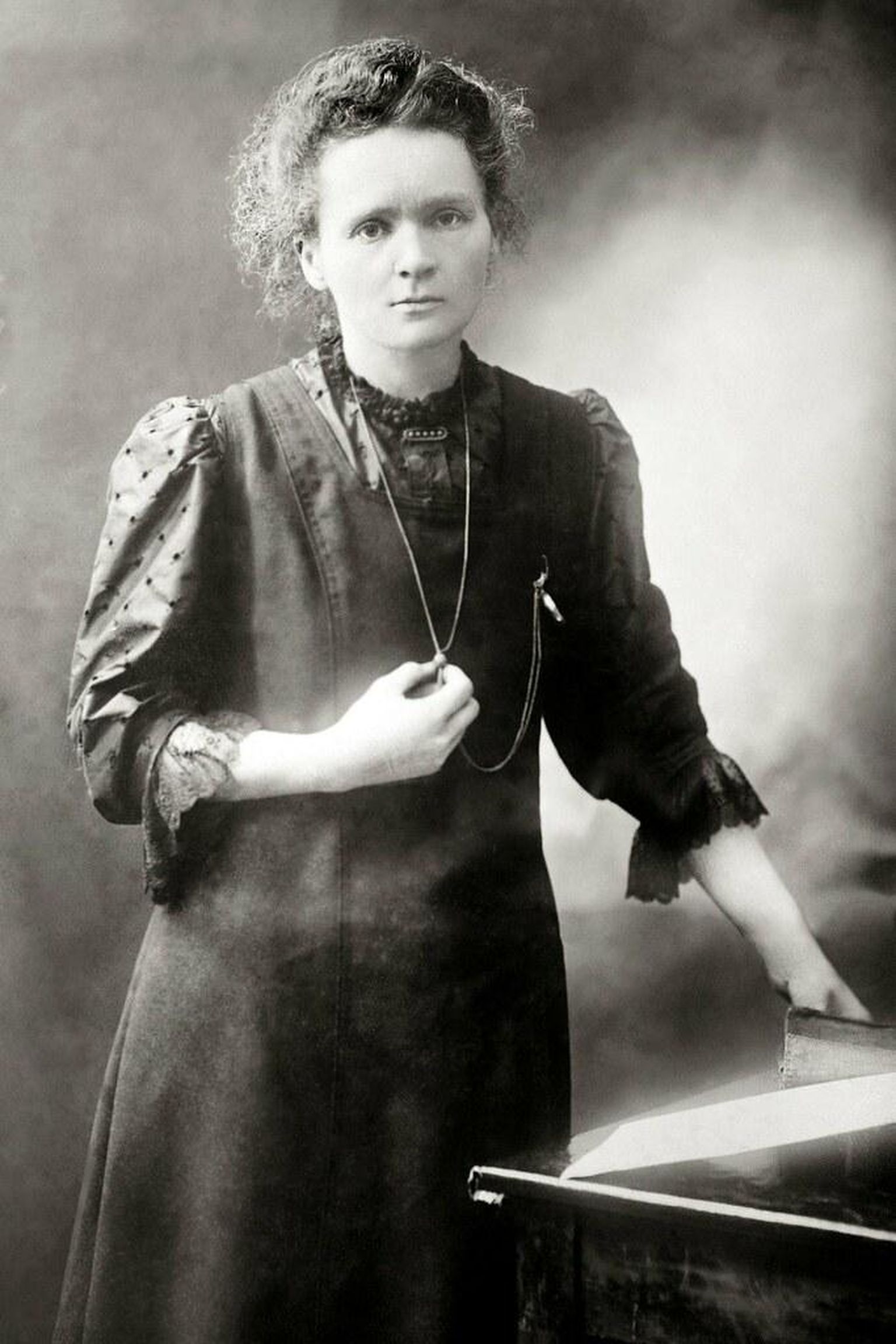 Marie Skłodowska-Curie*: «Kuulun nende hulka, kes usuvad, et teaduses peitub tõeliselt suur ilu.»
