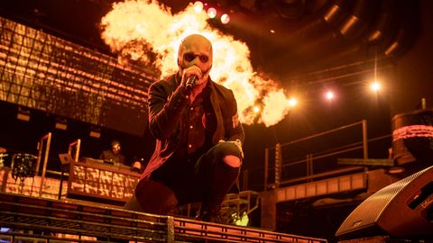 Ansambel Slipknot kaebab kohtusse anonüümse isiku, kes müüb võltsitud bändikaupa
