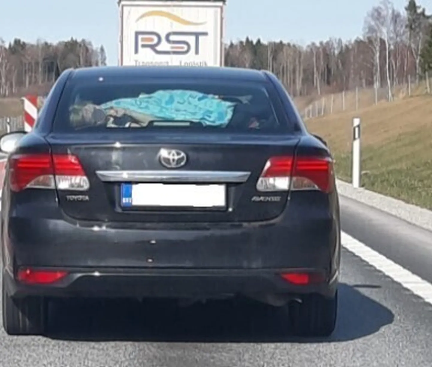 Kaader maanteelt.