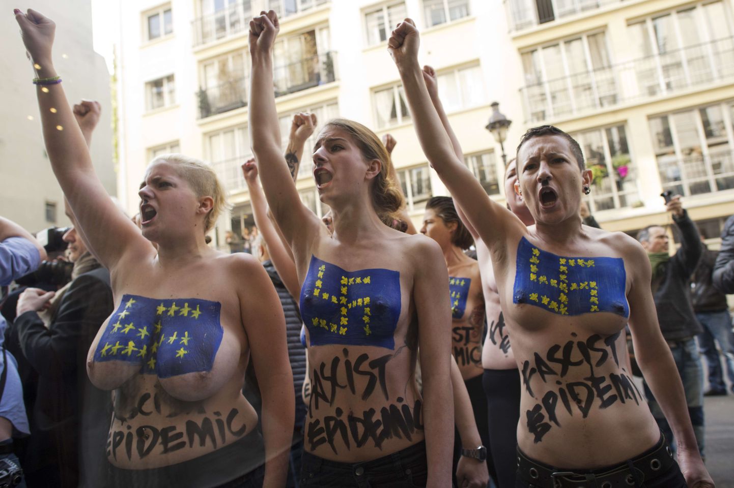 Акция Femen.