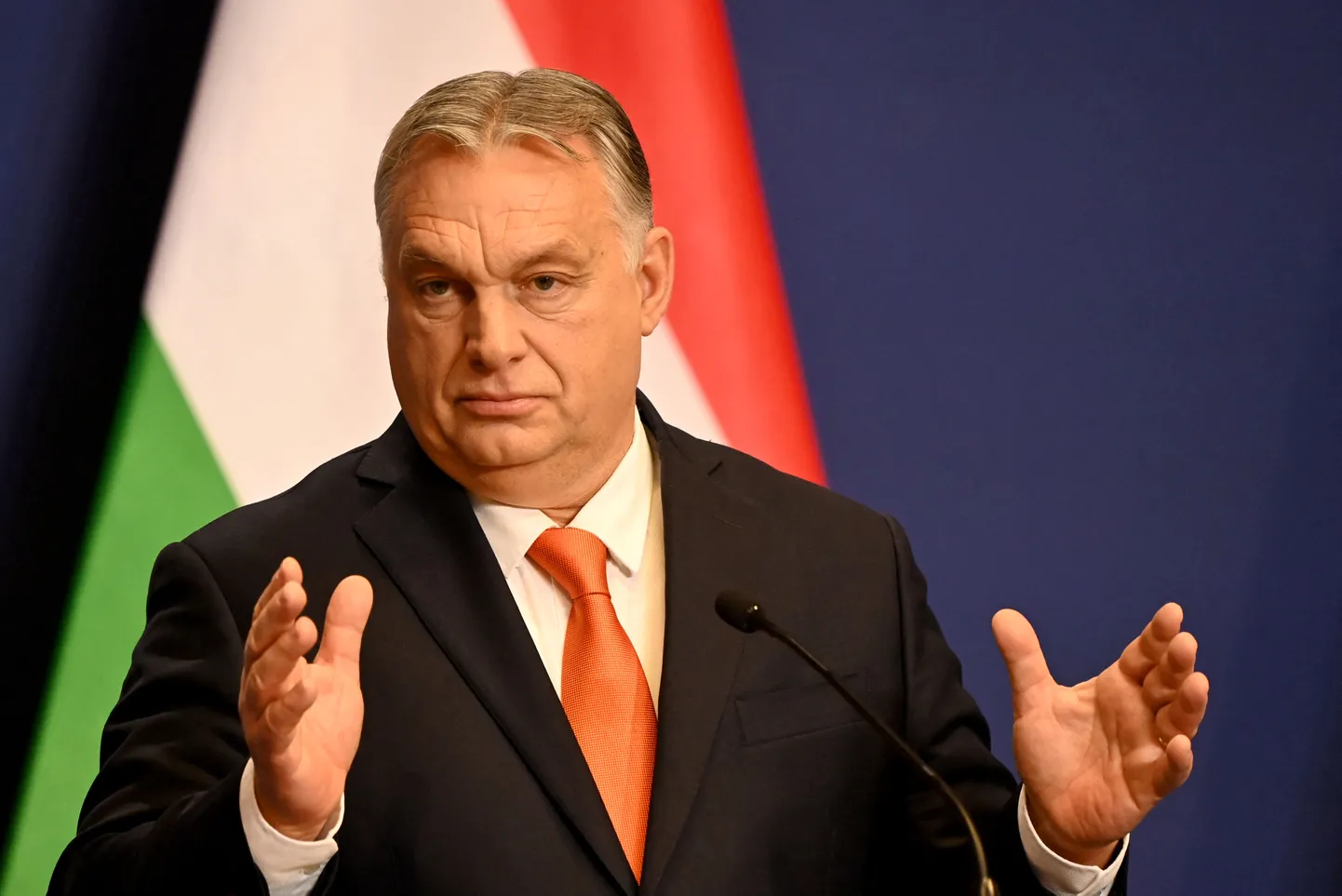 Ungari peaminister Viktor Orbán eilsel pressikonverentsil.