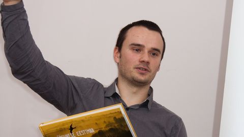 Sven Začek ja Fred Jüssi viivad lugeja suitsupääsukese pilgu läbi kodumaad avastama