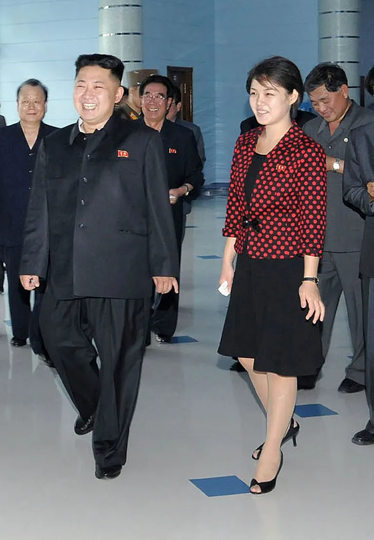 Kim Jong-un ja Ri sol-ju