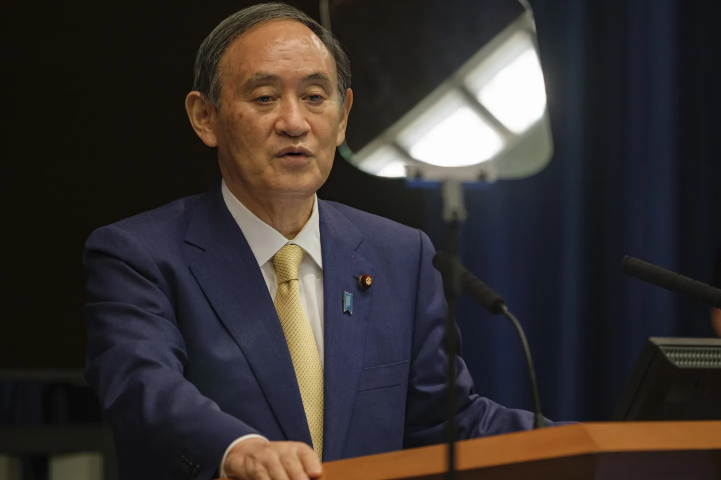 Jaapani peaminsiter Yoshihide Suga