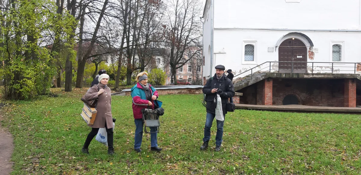 Начало дня - с этюдов на природе.