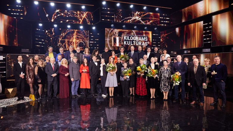 Balvas "Kilograms kultūras 2022" laureāti šīgada februārī Latvijas Televīzijā.