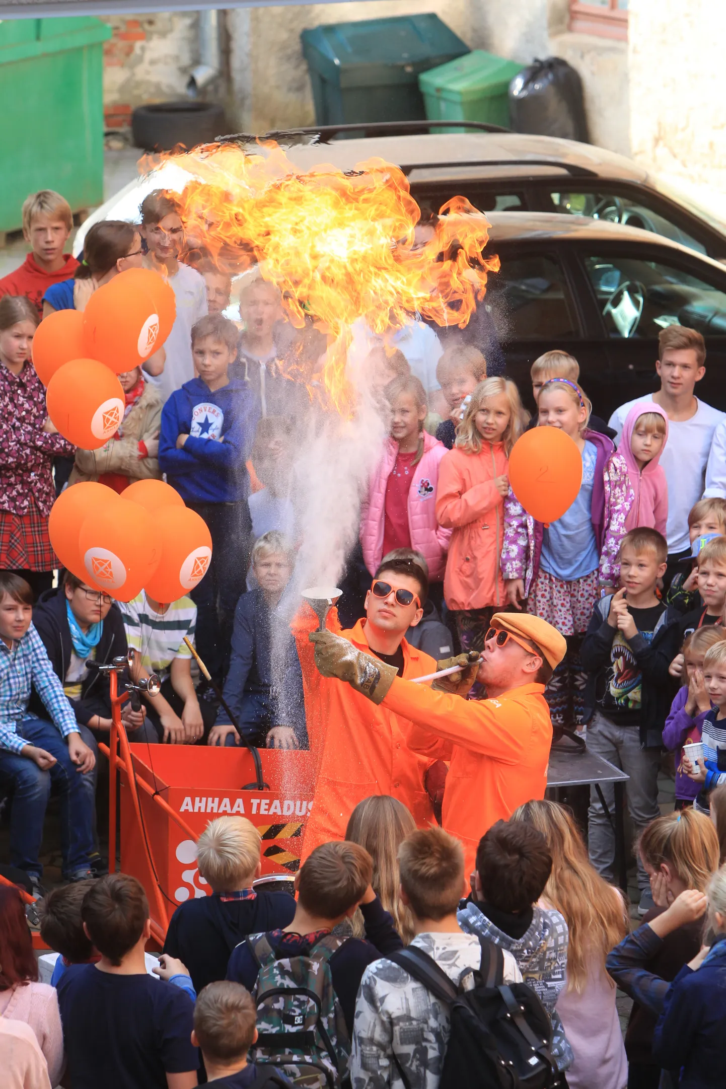 Teadlaste öö festival.