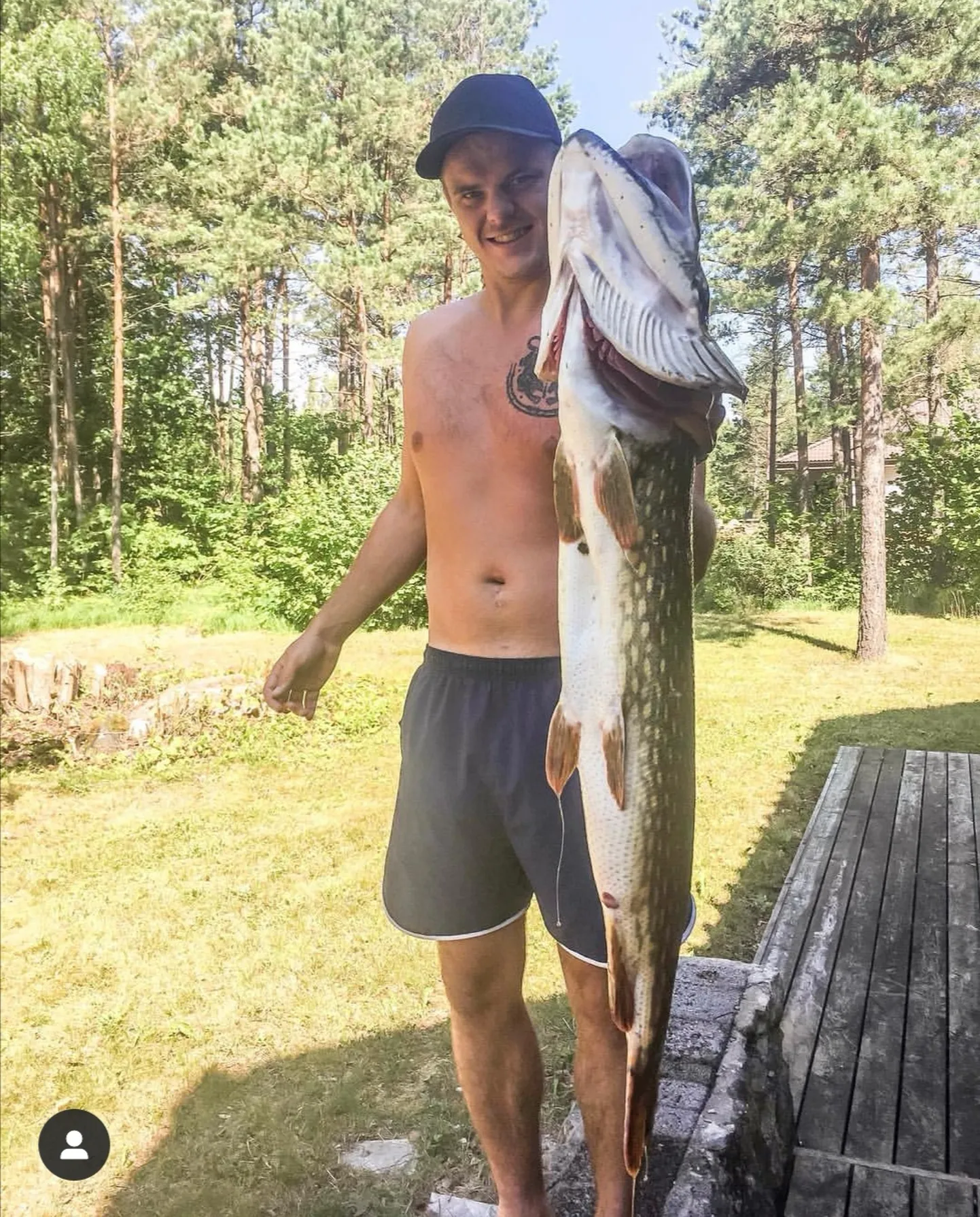 8 kilo ja 104 cm haugi.