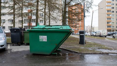 FOTO ⟩ Mis juhtub, kui biojäätmete konteinerisse visatakse olmeprügi?