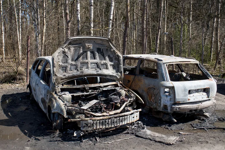Põlenud autod Pirital. Foto: