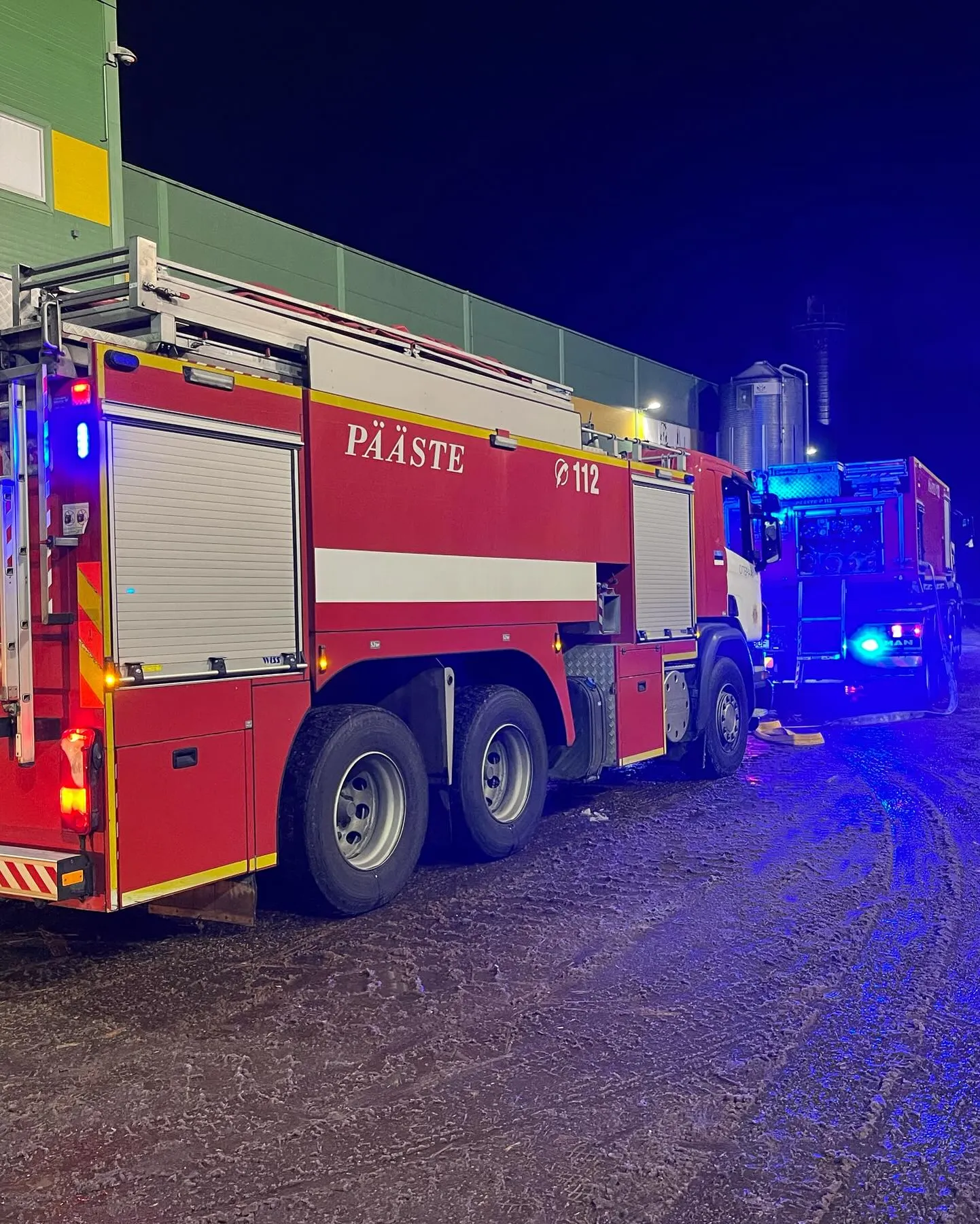 Päästjad lasid põlengukoha üle viie tonni veega. Foto on ühest varasemast põlengust.
