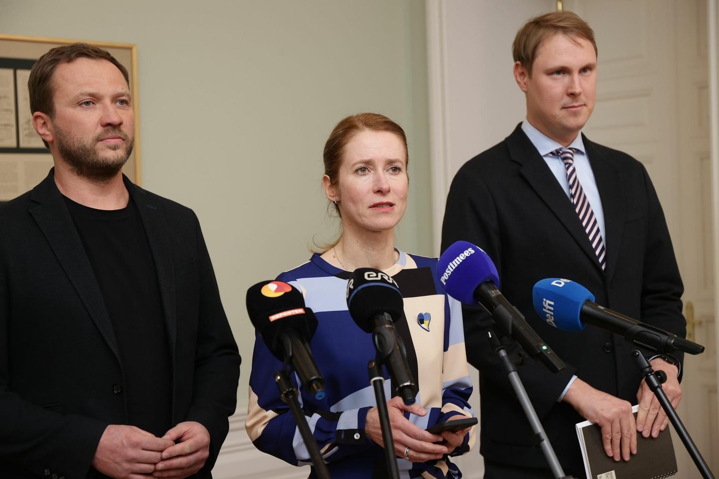 Koalitsioonikõneluste kolmanda päeva lõpus andsid pressikonverentsi Margus Tsahkna (vasakult, Eesti 200), Kaja Kallas (RE) ja Raimond Kaljulaid (SDE)