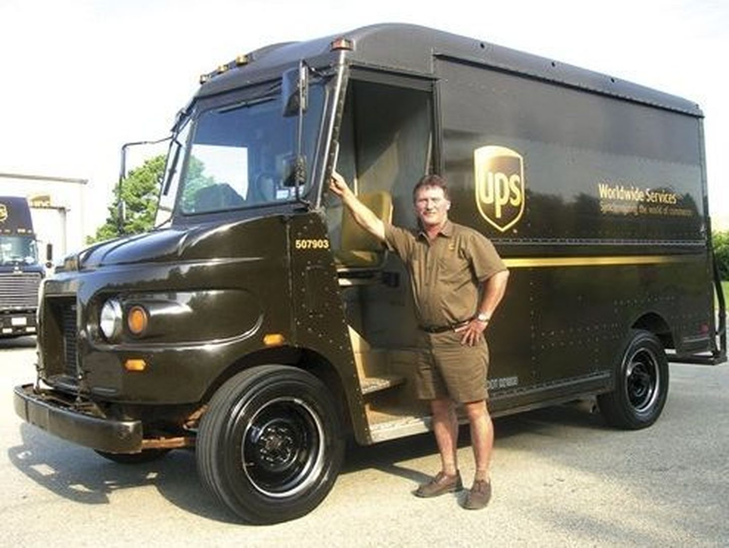 UPSi kuller Brent Boyd on oma tööautoga läbinud üks miljon miili