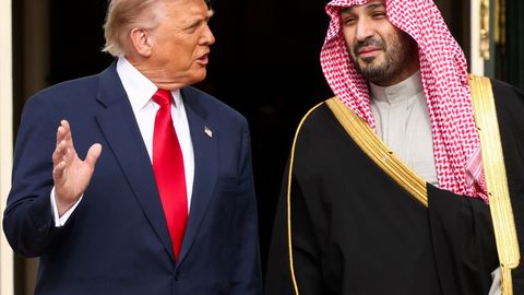 Trump lükkas tagasi Saudi kroonprintsi palve Jeemeni huthisid pommitada