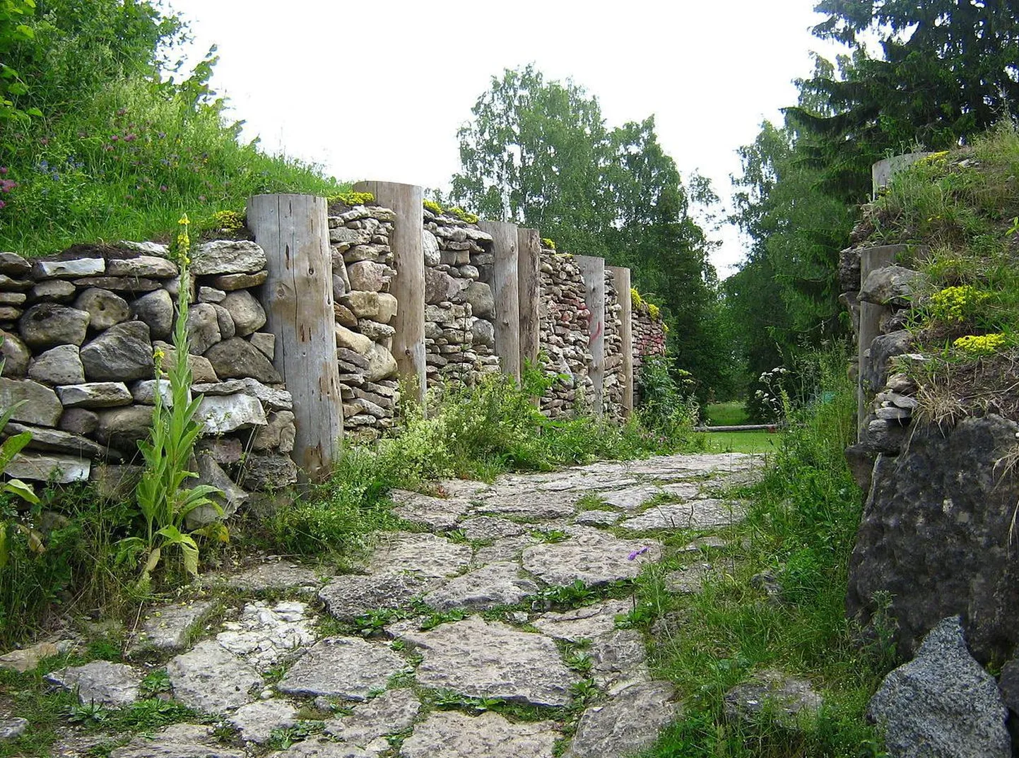 Varbola linnuse rekonstruktsioon