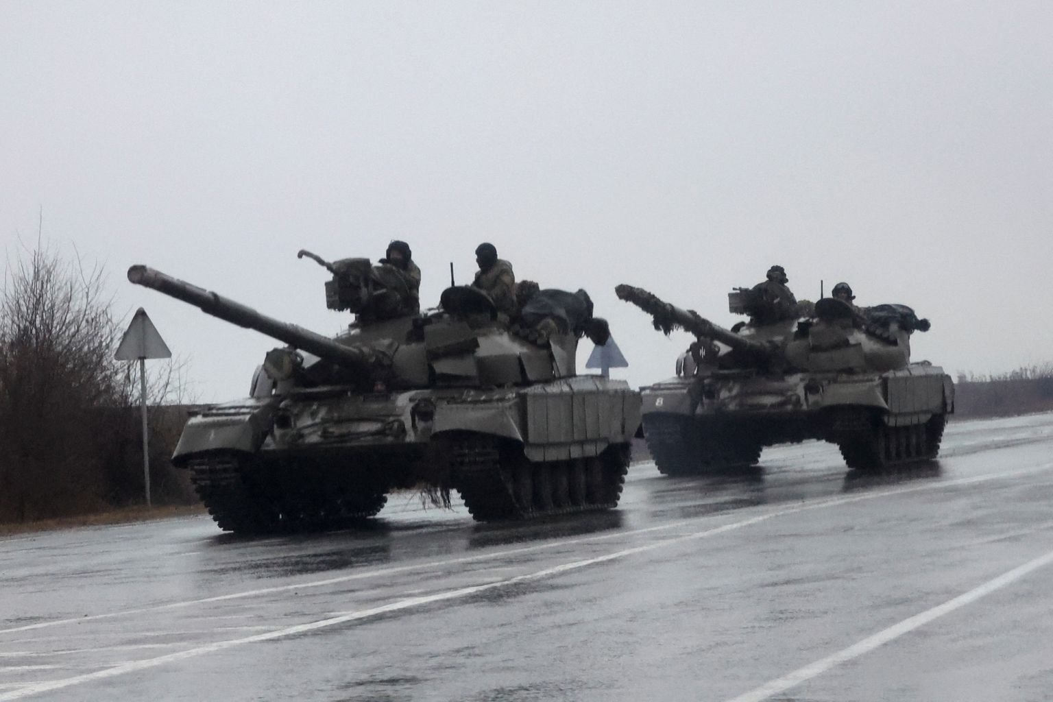 Vene tankid liikumas Ukrainas Mariupoli suunas 26. veebruaril