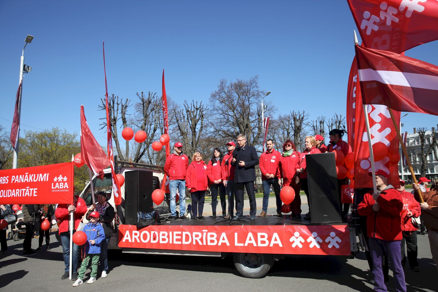 Шествие в честь Праздника труда, организованное LABA. 2017 год