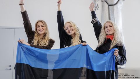 Eurofännid jagavad muljeid Eesti esimesest lavaproovist: ninja-tüdrukud pakuvad rokki, sädet ja pürotehnikat