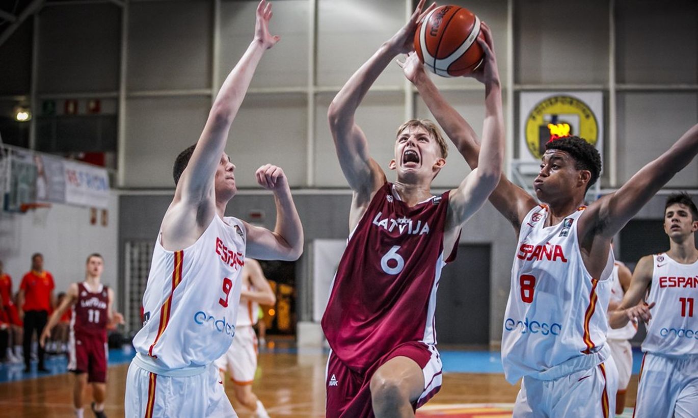 Latvijas U-16 basketbolisti Eiropas čempionāta mačā kapitulē spāņiem ...