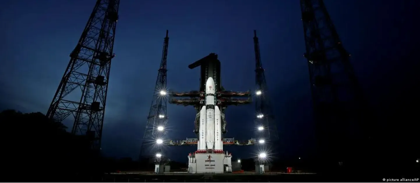 Ракета-носитель с аппаратом Chandrayaan-3