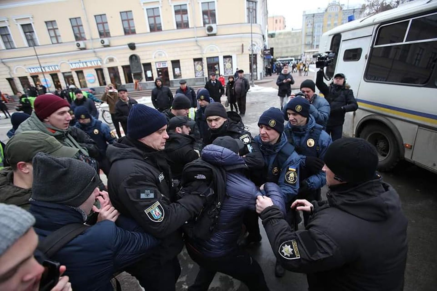 Нападение на управление полиции в Киеве