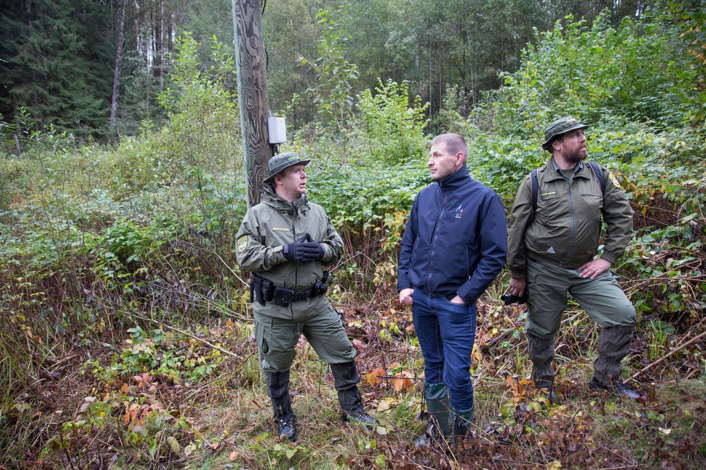 Siseminister Hanno Pevkur Eesti kagupiiri külastamas.