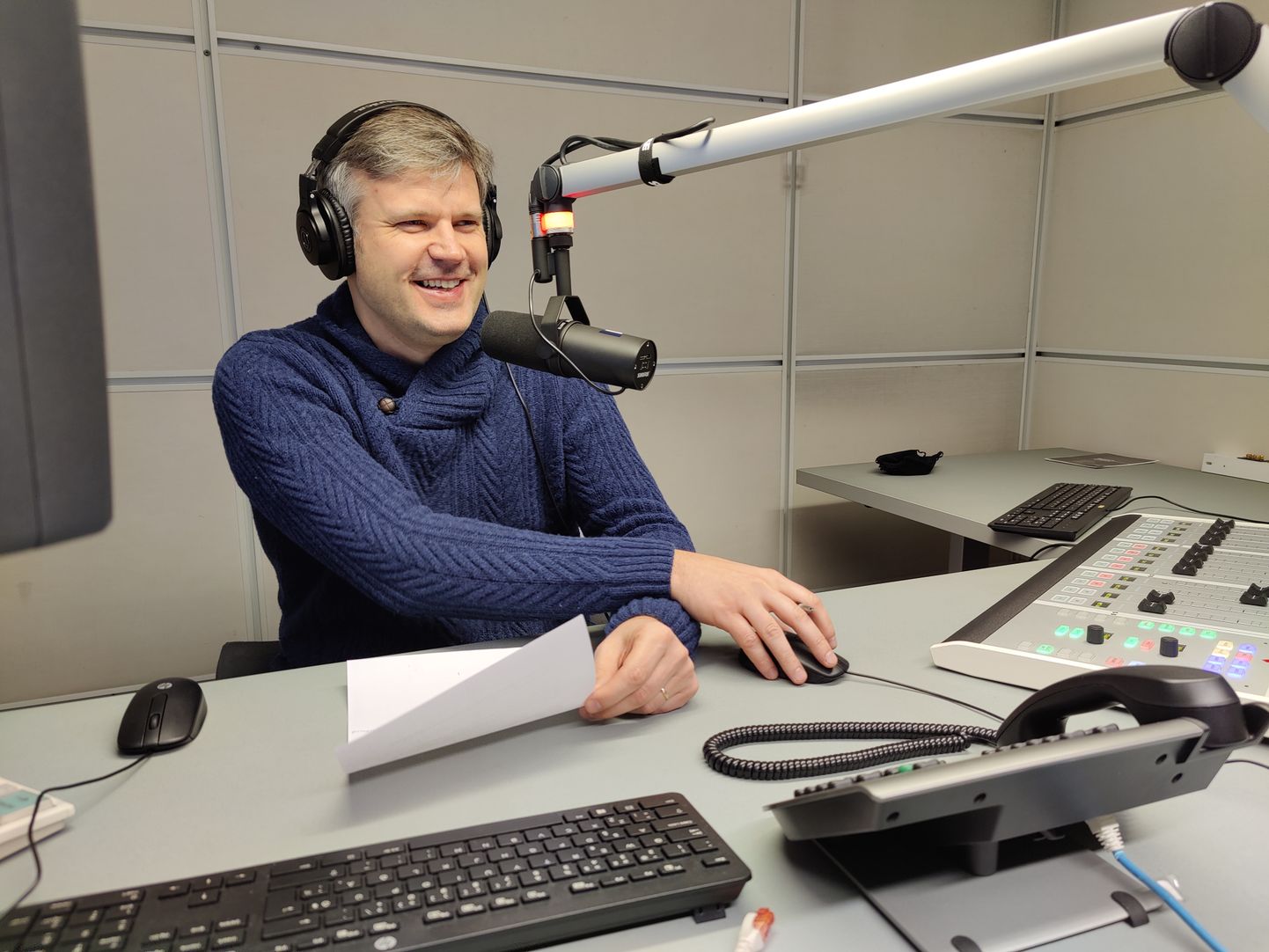 RAADIOARMASTUS: Lauri Varik ütleb, et vaatamata 22 aasta pikkusele kogemusele on tal raadiohäälena kõvasti arenemisruumi.