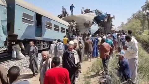 В Египте столкнулись два поезда, более 30 погибших