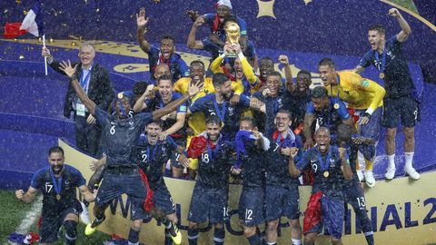 OTT JÄRVELA ⟩ Ennatlik lootus, et Euroopa jalgpallile lüüakse hingekella