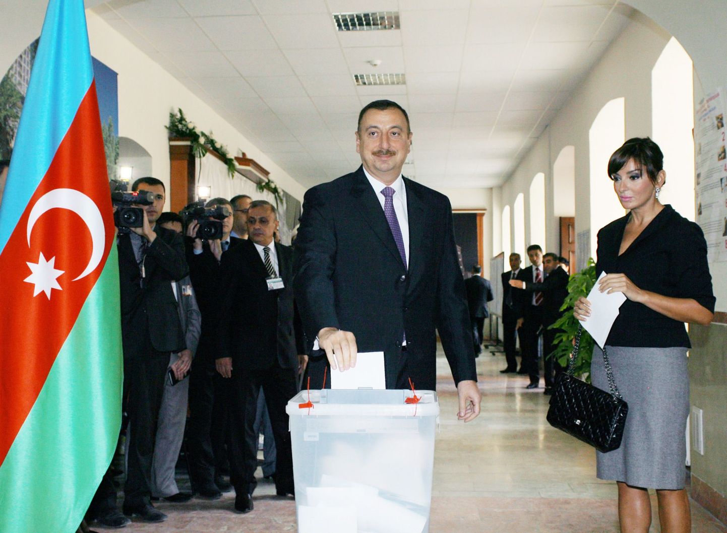 Ilham Alijev Aserbaidžaani presidendivalimistel.