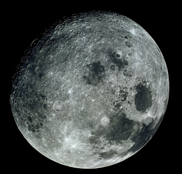 Pilt Kuust, mis on tehtud Apollo 17 kosmosemissiiooni ajal. 