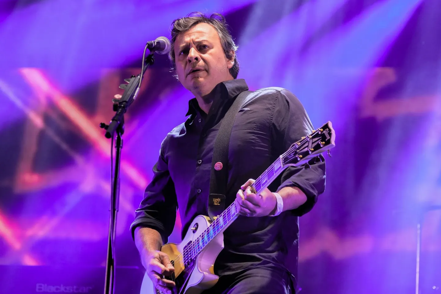Manic Street Preachers on tagasi tabelite tipus. Trio üks juhtfiguure James Dean Bradfield on sellega täitsa rahul.