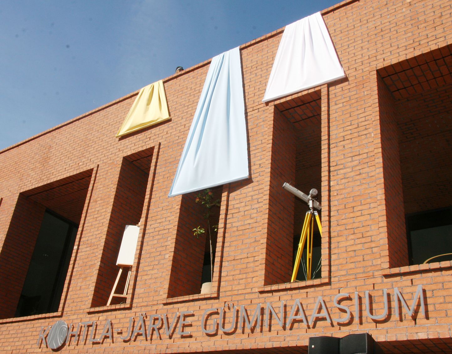 Kohtla-Järve gümnaasium alustas tegevust 2019. aasta septembris.