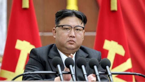 Kim käskis Põhja-Korea sõjaväelastel valmistuda võimalikuks sõjaks